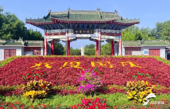 潍坊：60余处国庆节主题景观交相辉映 营造欢乐喜庆节日氛围(图3)